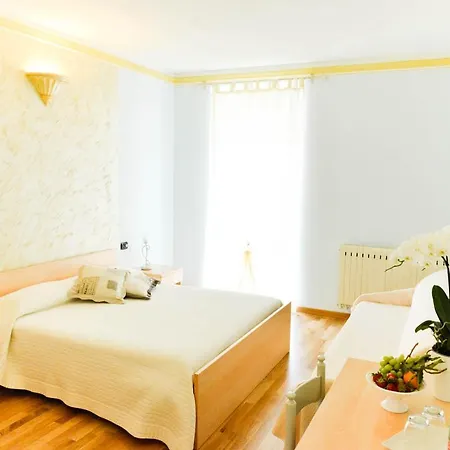 Residenza Maria Guest house